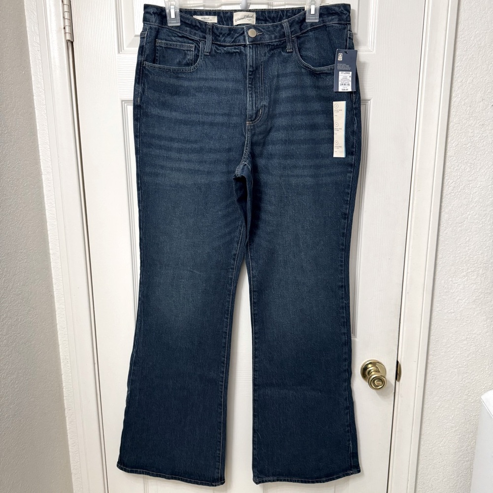 Universal Thread Women’s High Rise Dark Blue Denim Flare Jeans Size 17 Long NWT